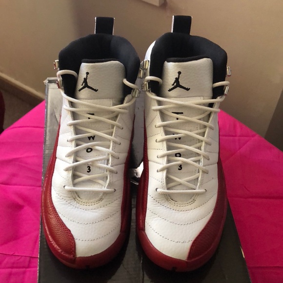 Air Jordan 12 - Picture 5 of 7